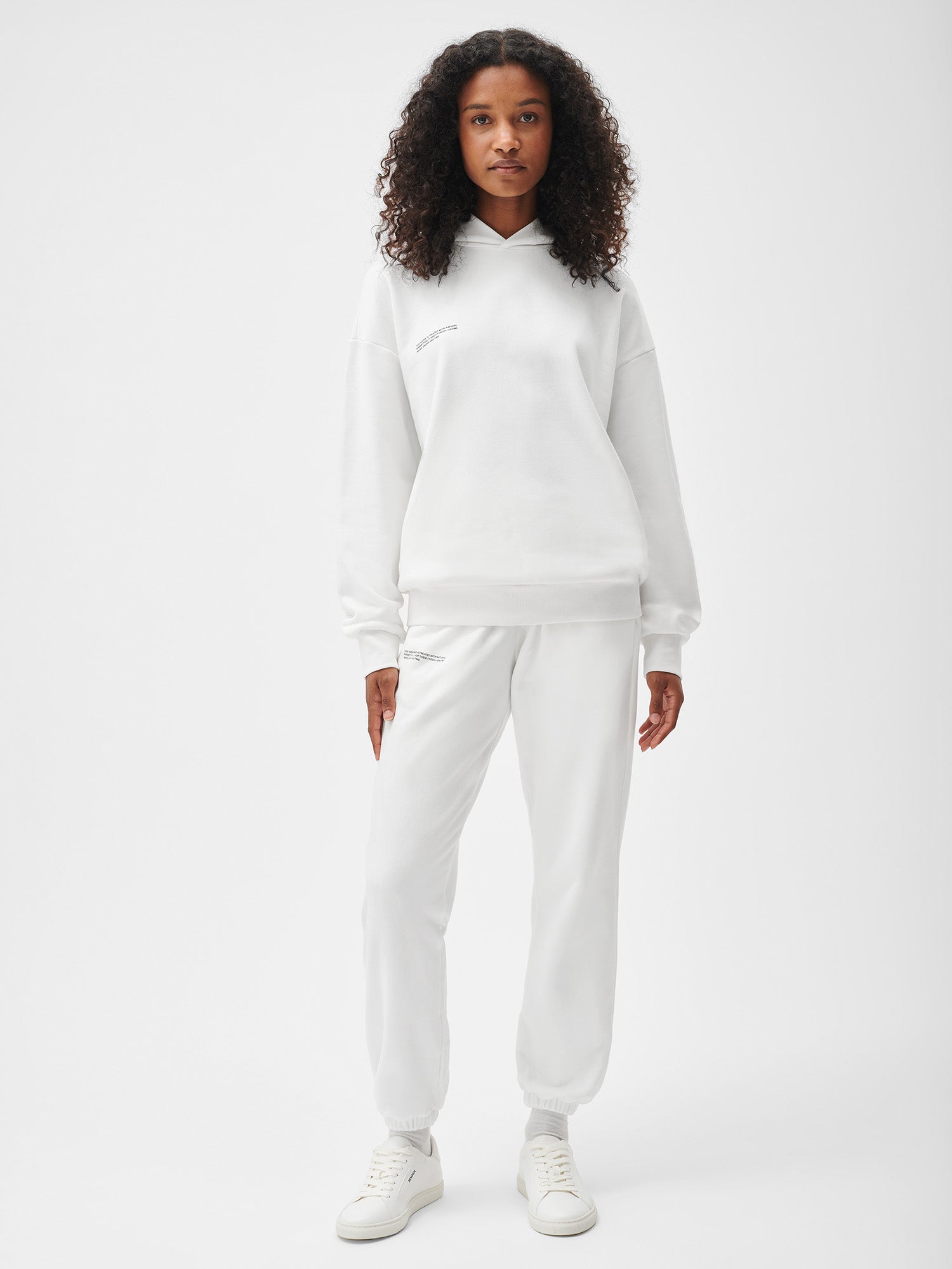 365-Trackpants-Off-White-Model-Female-1