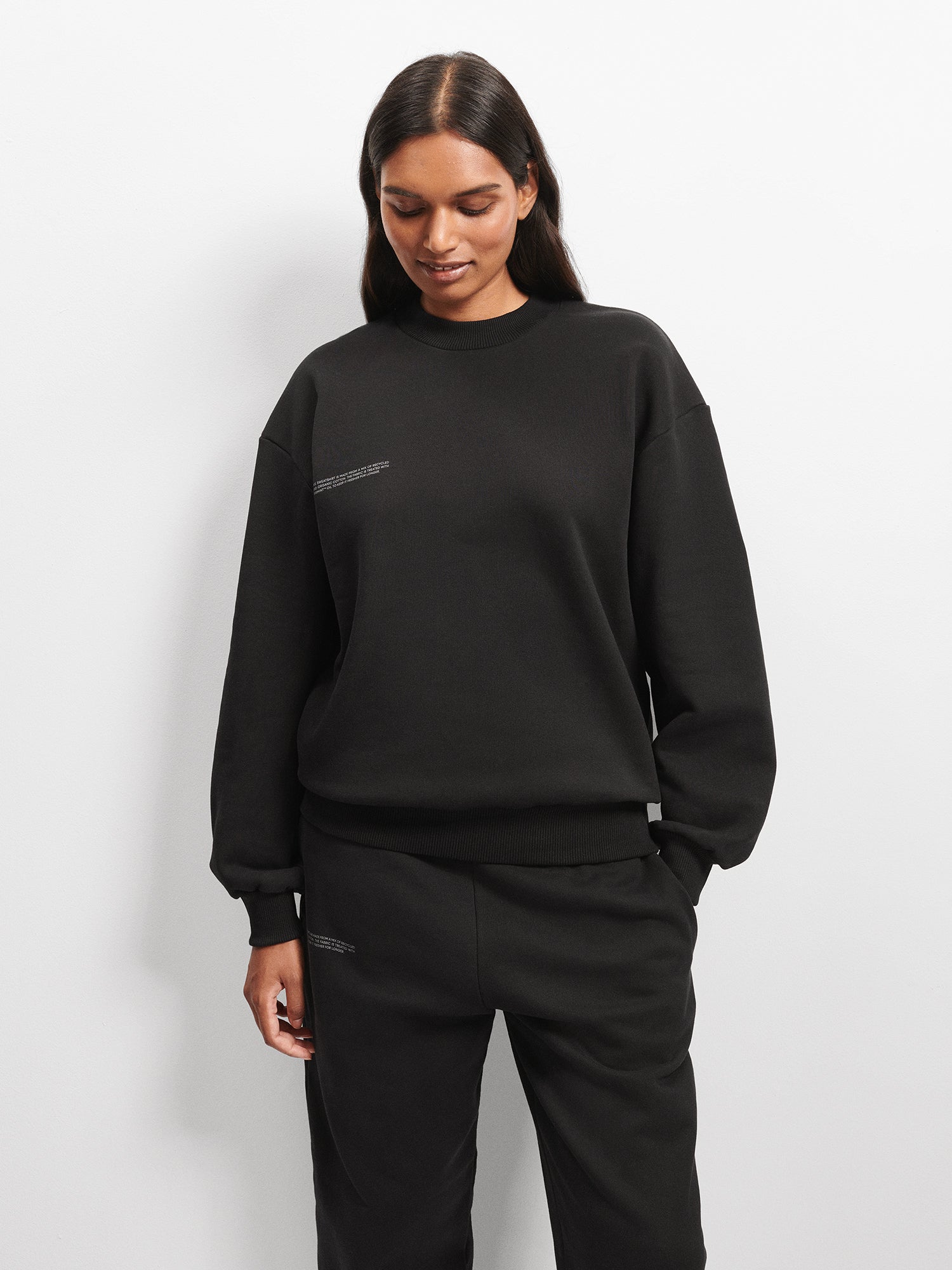 365_Heavyweight_Recycled_and_Organic_Cotton_Sweatshirt_Black_female-1