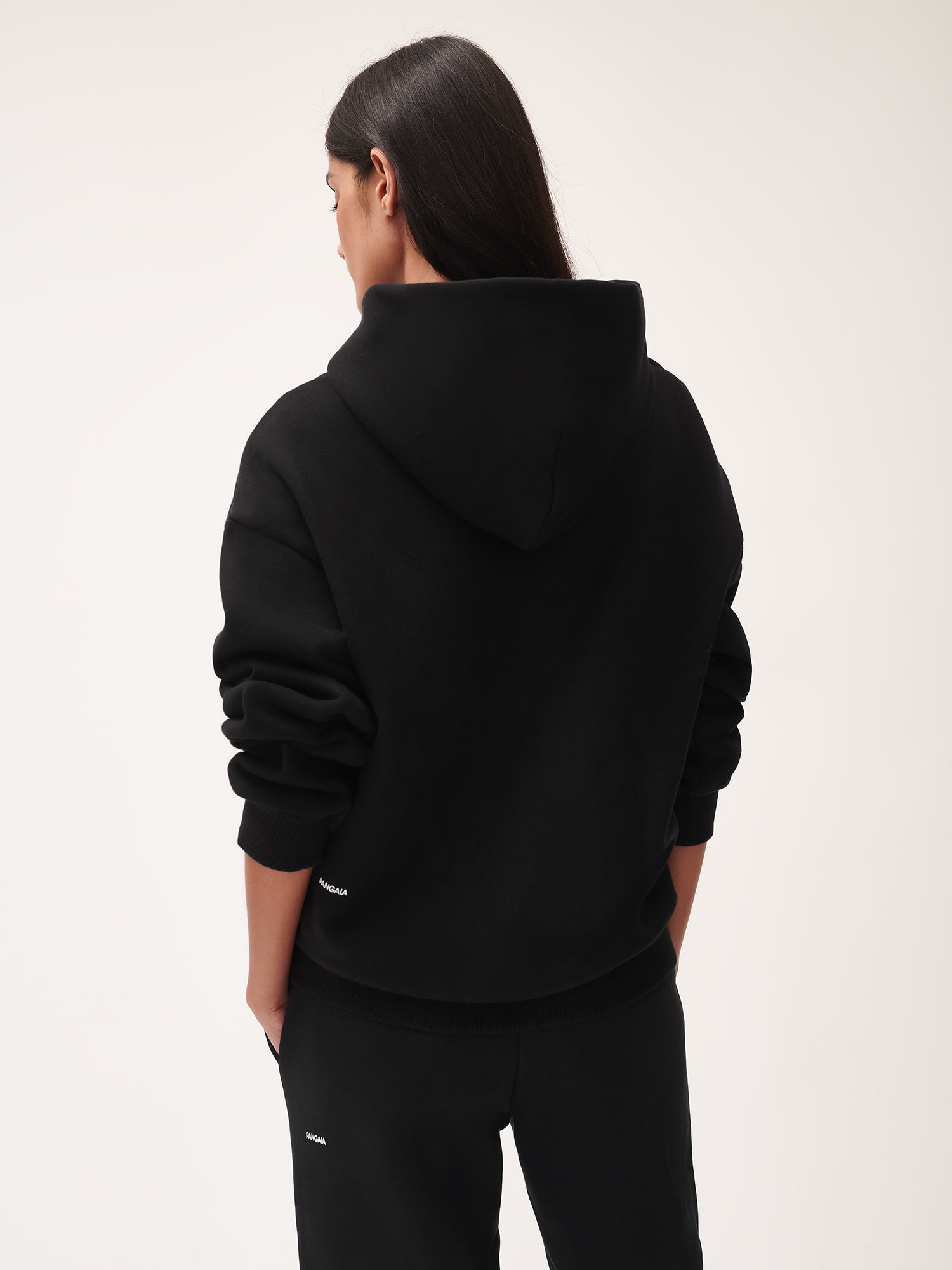 365_Hoodie_Black-female-3