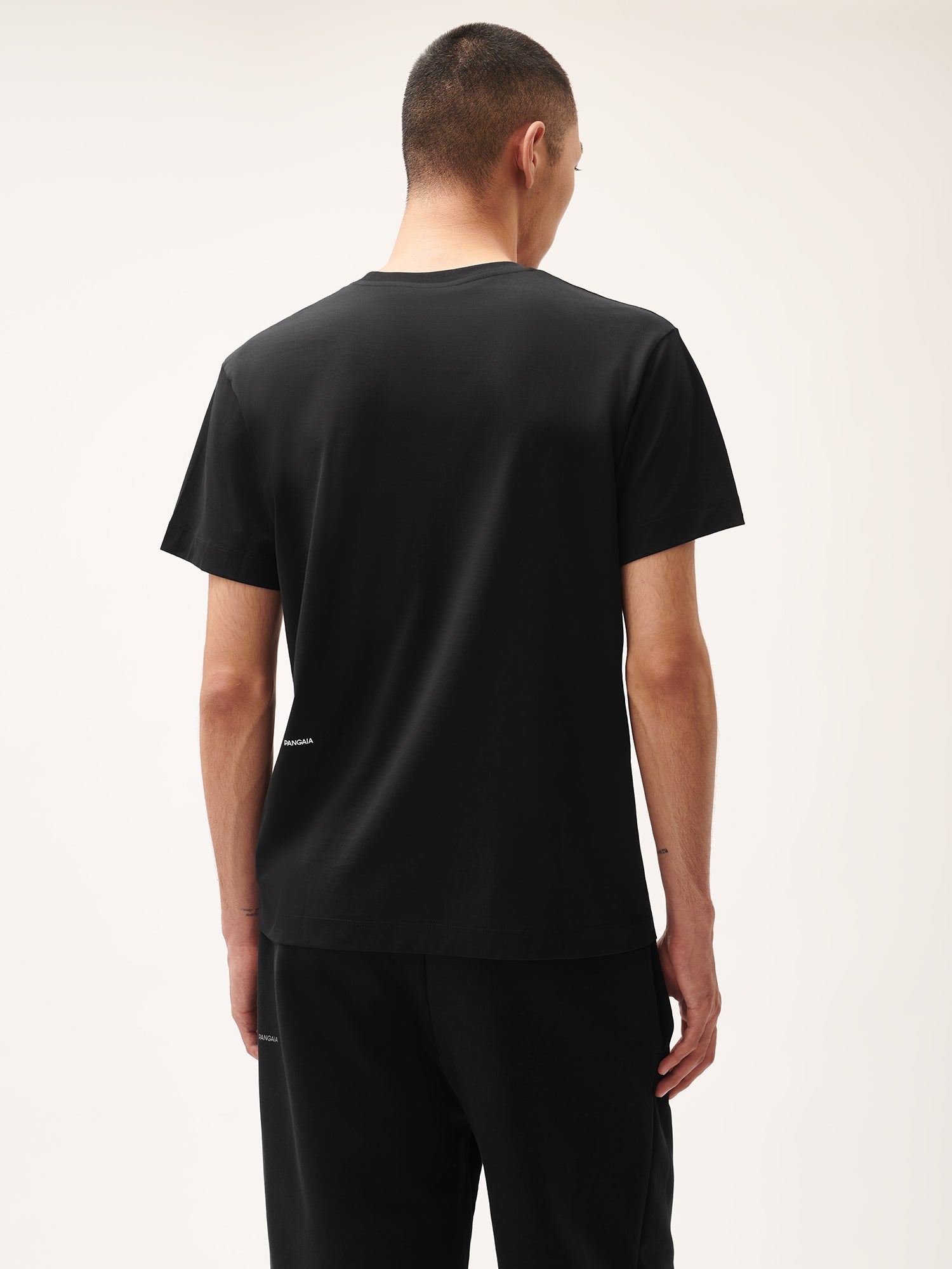 365_Lightweight_Pocket_T-Shirt_Black_Male-2