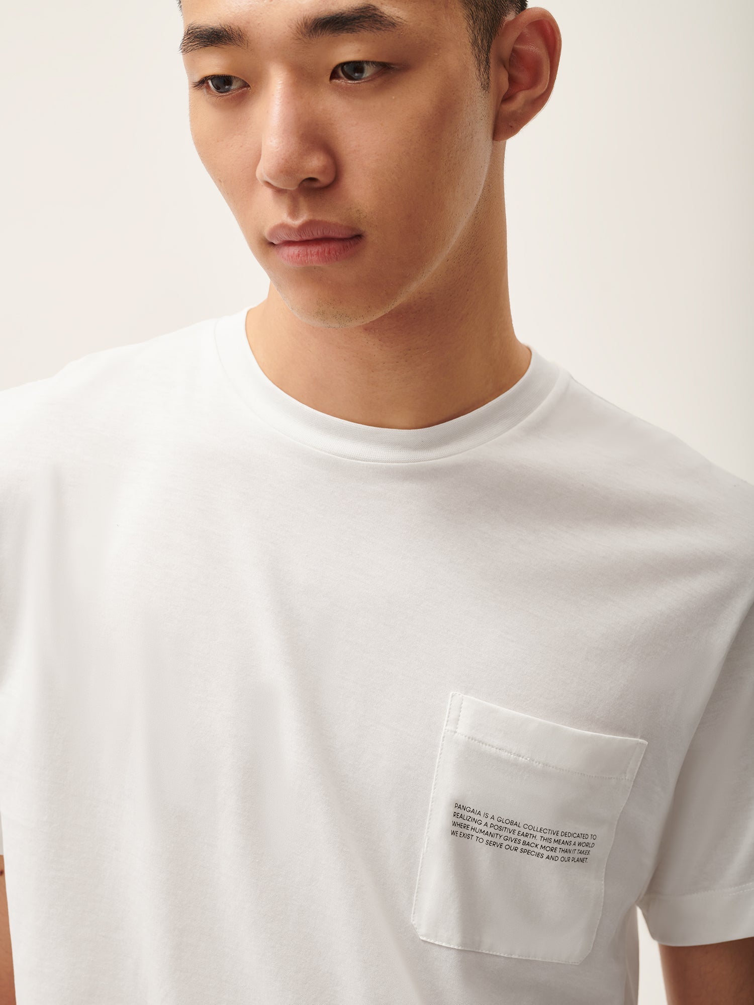 365_Lightweight_Pocket_T-Shirt_Off_White_male-4