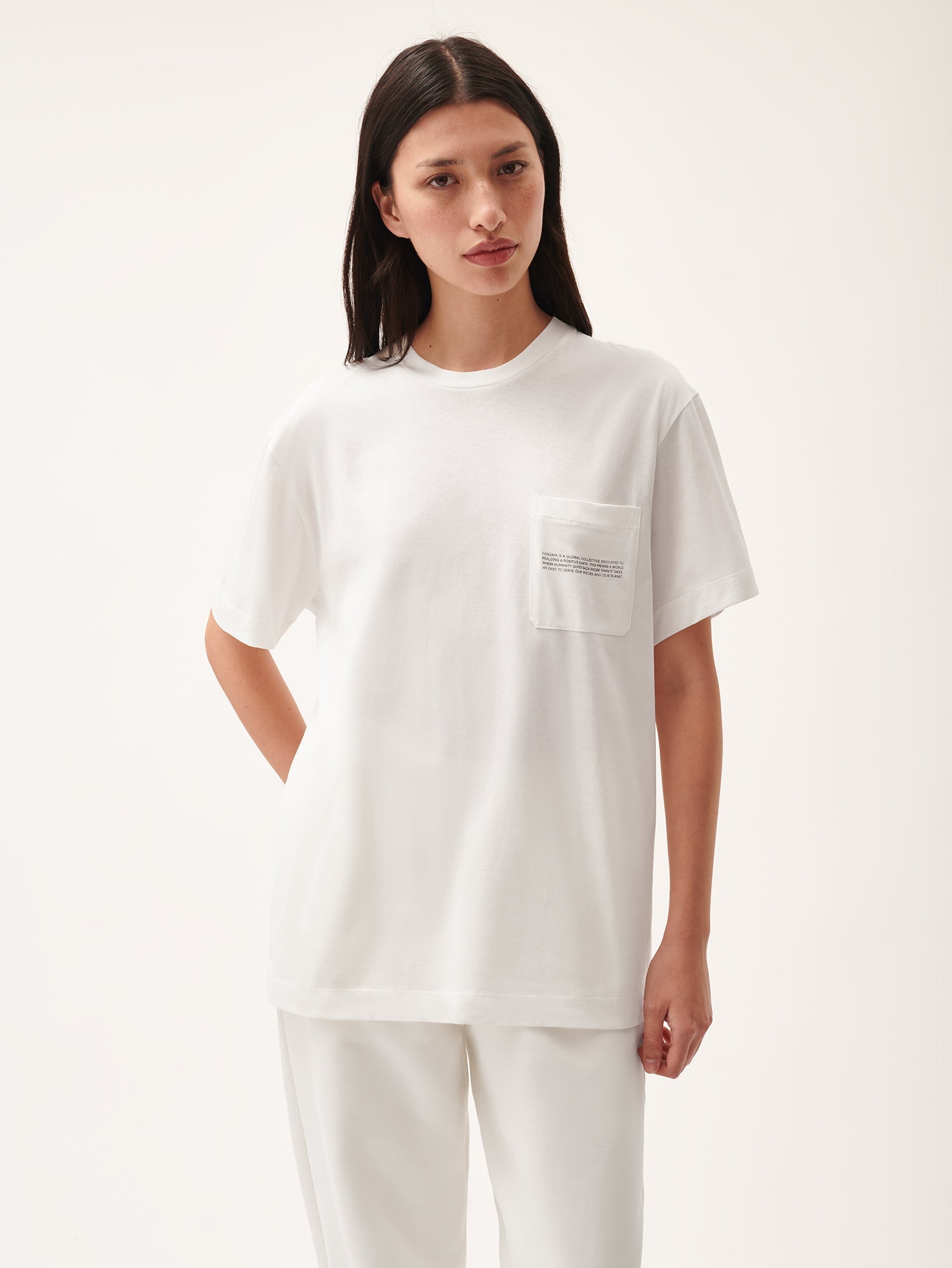 365_Lightweight_Pocket_T-Shirt_Off_White_female-1