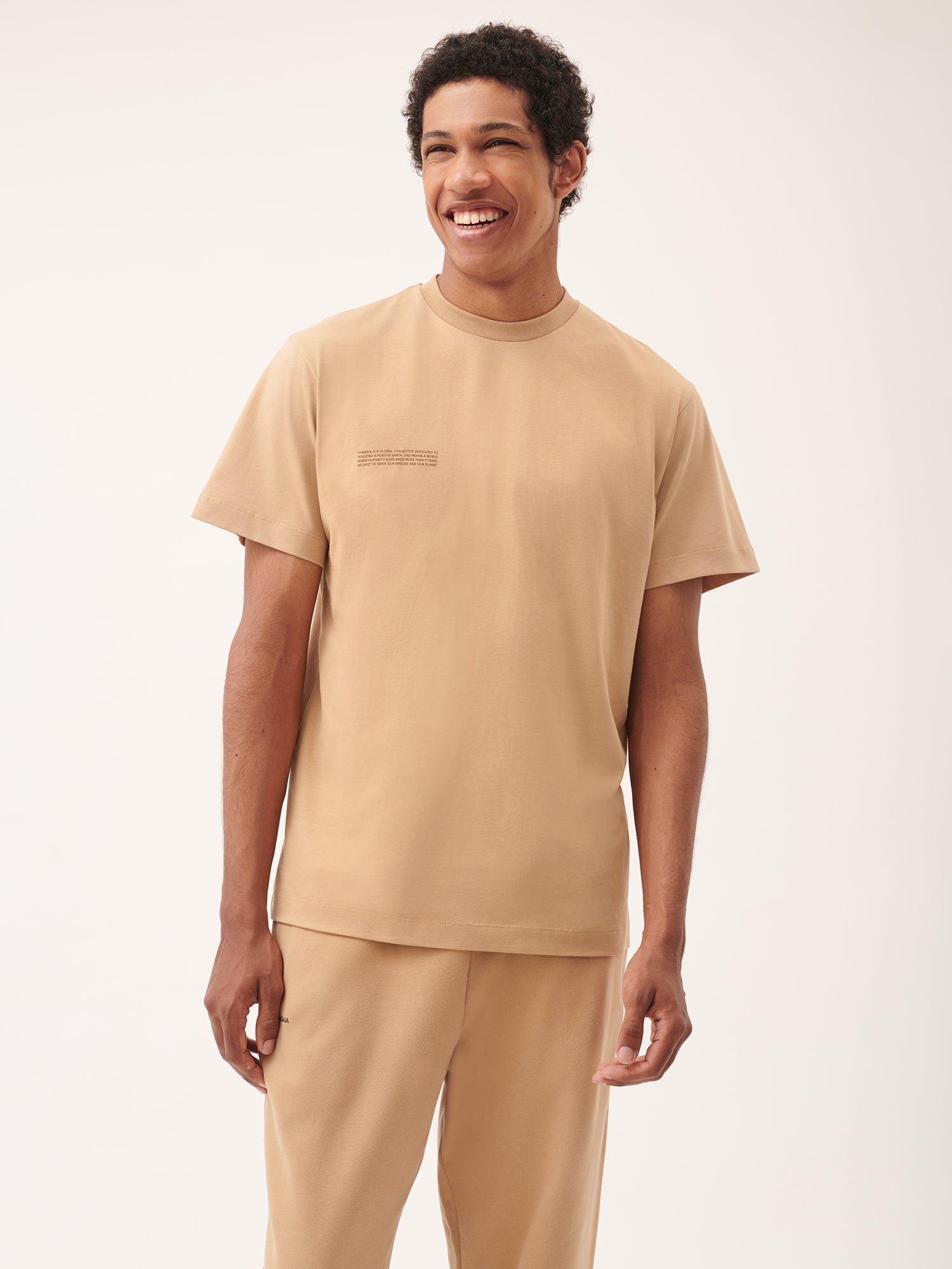 365_Midweight_T-shirt_Desert_Camel_male-1