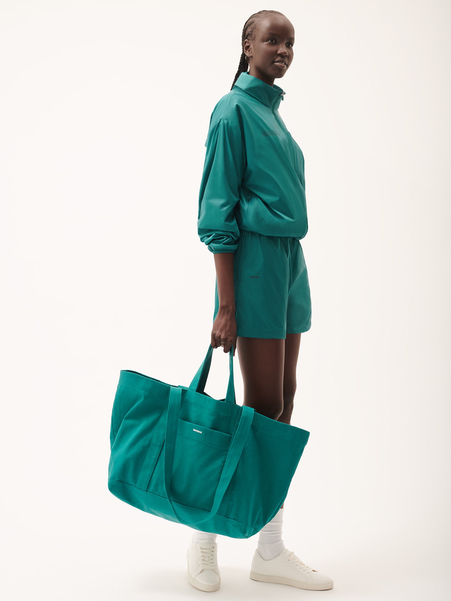 365_Oversized_Tote_Bag_Scarab_Teal_female