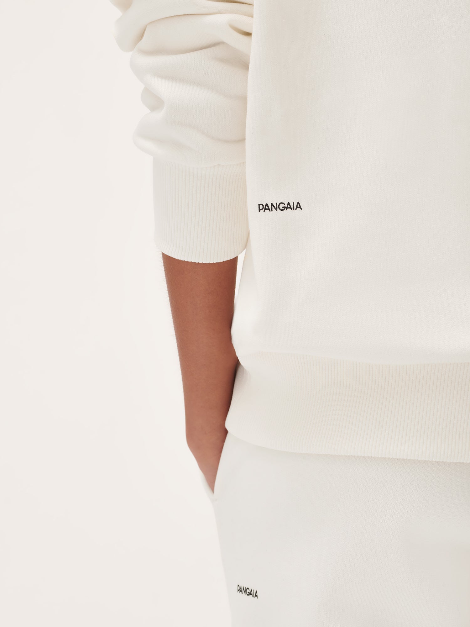 365_Sweatshirt_Off_White_female-4