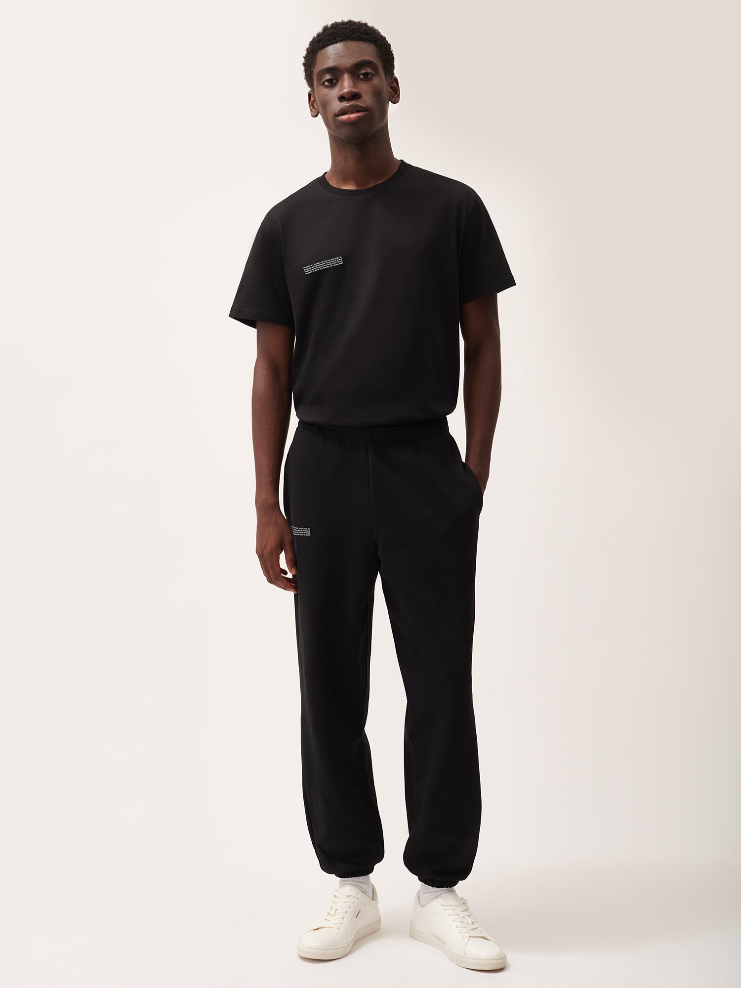 365_Trackpants_Black_Male-1