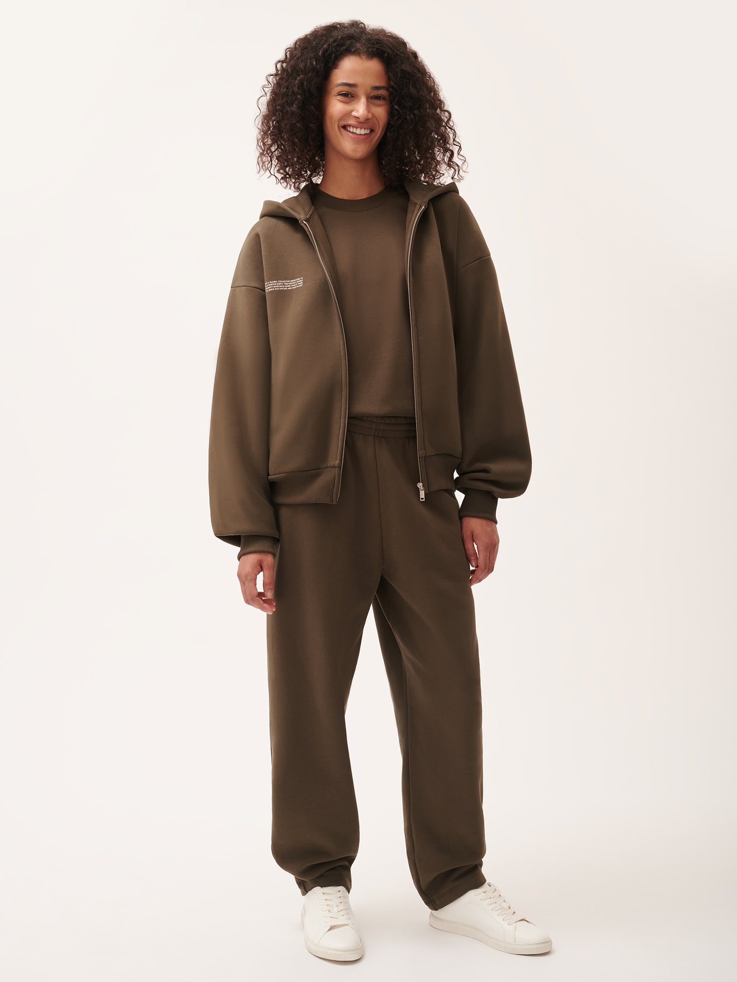 DNA_Barrel-Leg_Track_Pants_Cacoa_Brown_female