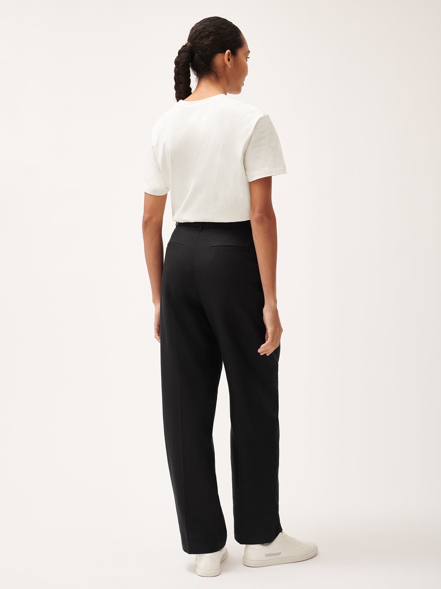 DNA_Fruit_Fibre_Tailored_Trouser_Black_female-2