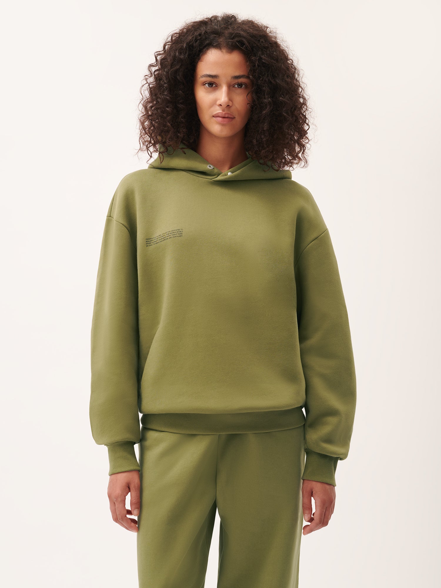 DNA_Hoodie_Highland_Green_female-1