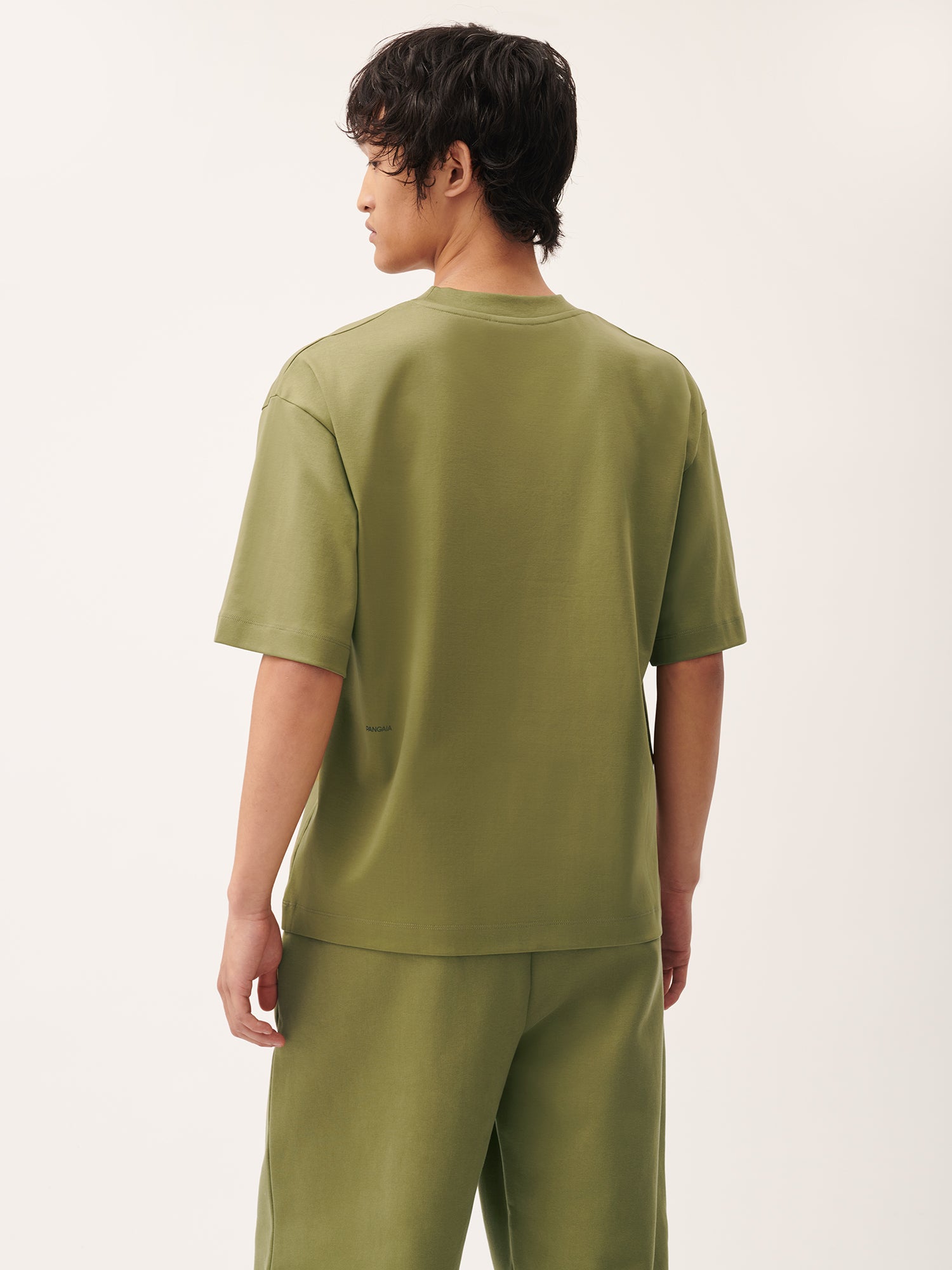 DNA_Oversized_T-Shirt_Highland_Green_Male-2