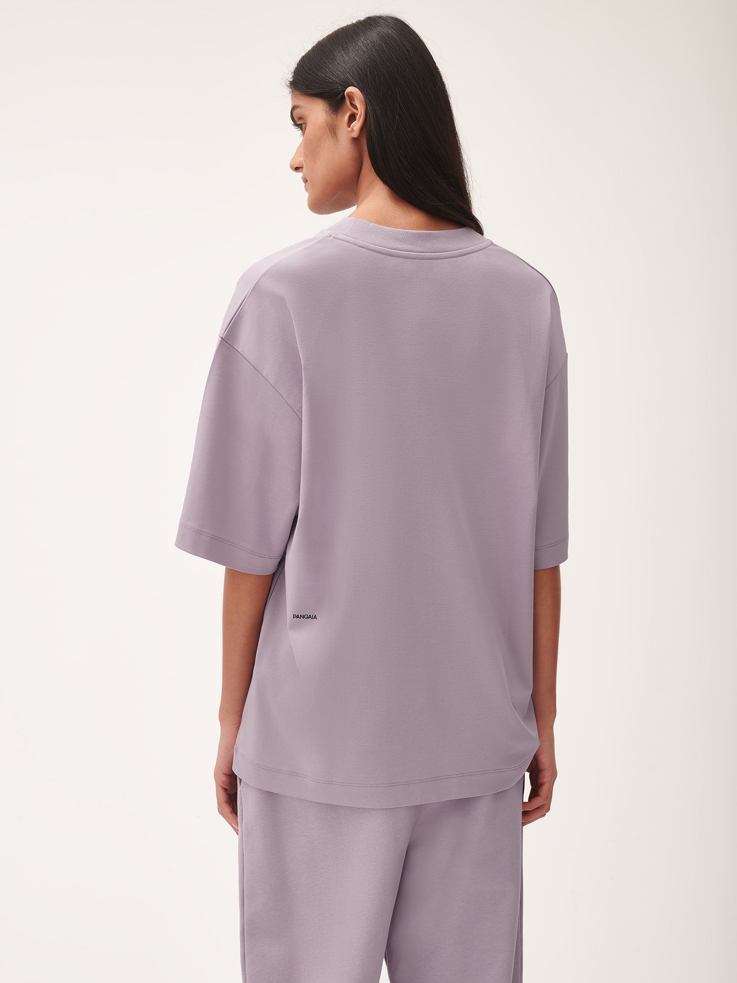 DNA_Oversized_T-Shirt_Raisin_female-2