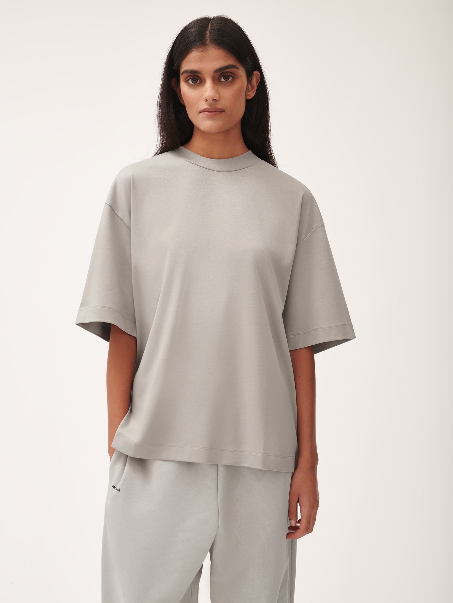 DNA_Oversized_T-Shirt_Stone_female-1