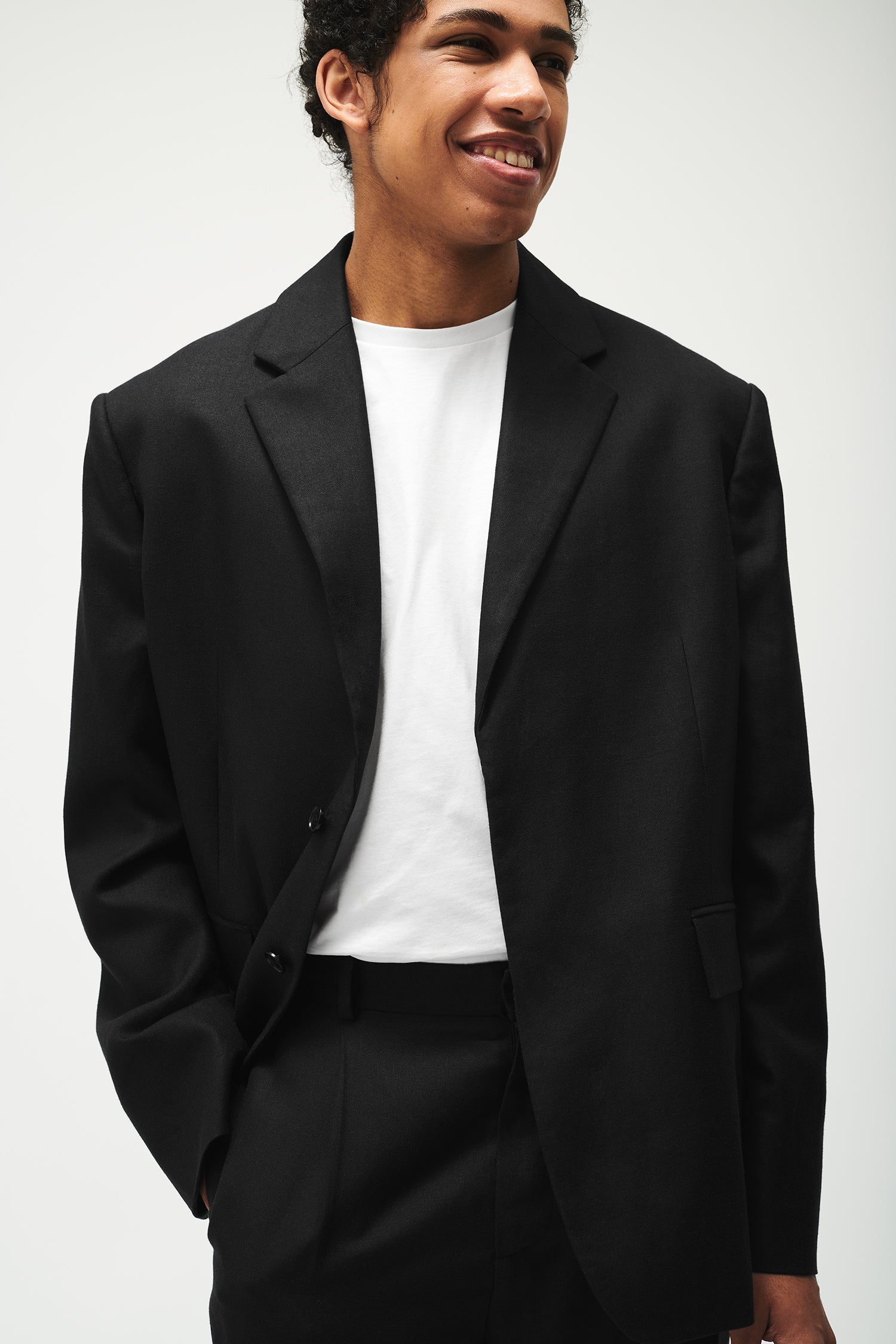 DNA_Fruit_Fibre_Oversized_Tailored_Blazer_Black_male-4