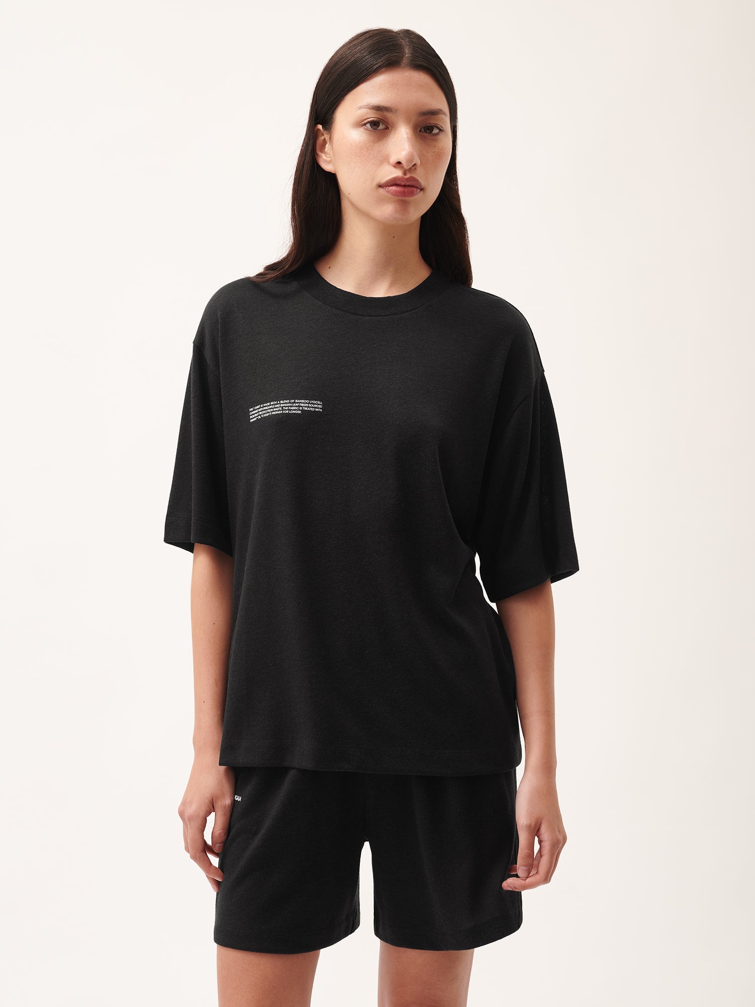 FRUTFIBER__T-shirt_Black_female-1