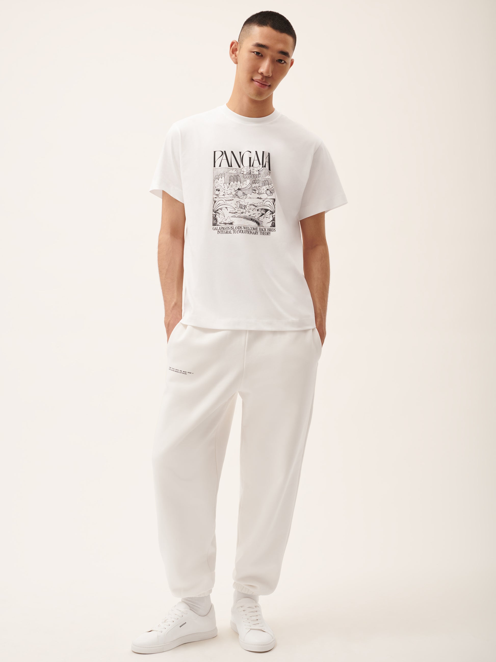  Analyzing image      Hope_Print_Graphic_T-Shirt_Off_White_Male-4