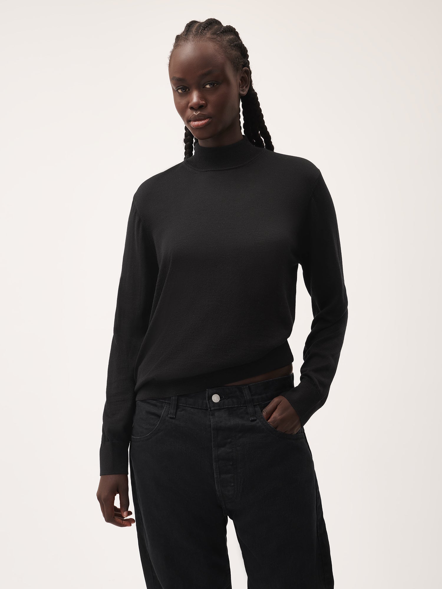 Women_Merino_Knit_Turtle_Neck_Black-1