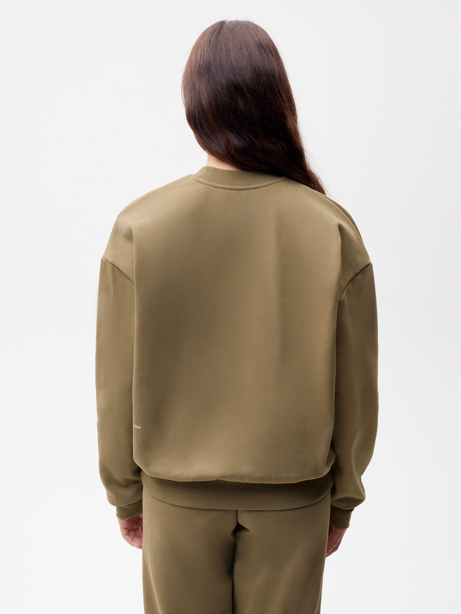In-Conversion-Cotton-Sweatshirt-Carbon-Brown-Female-2