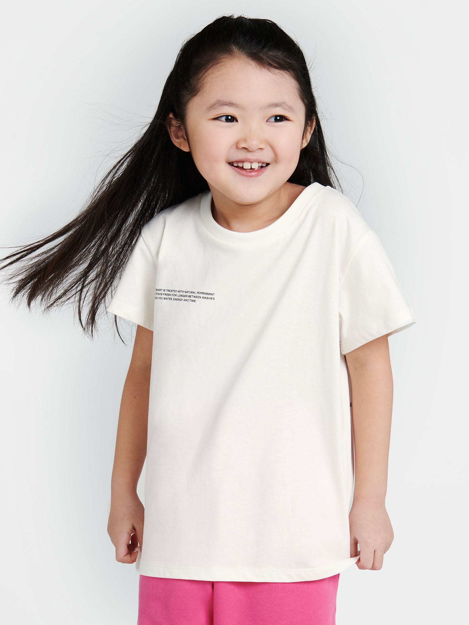 Kids Organic Cotton T Shirt Off White Model